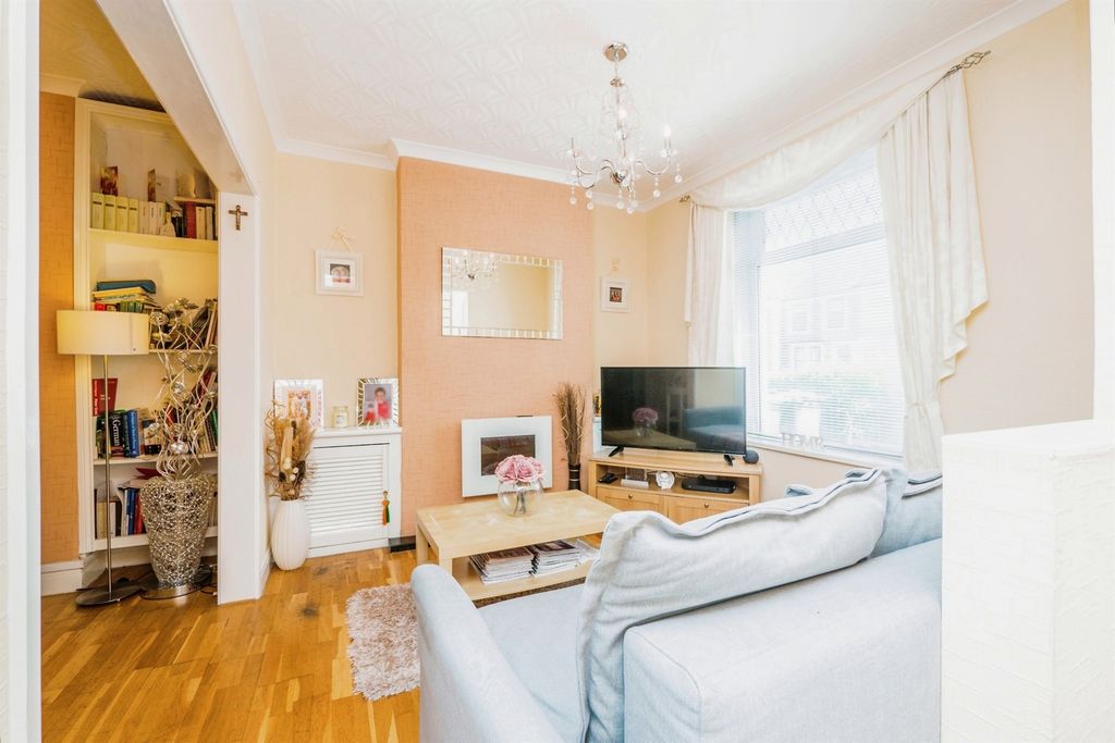 Property photo 2 of 14