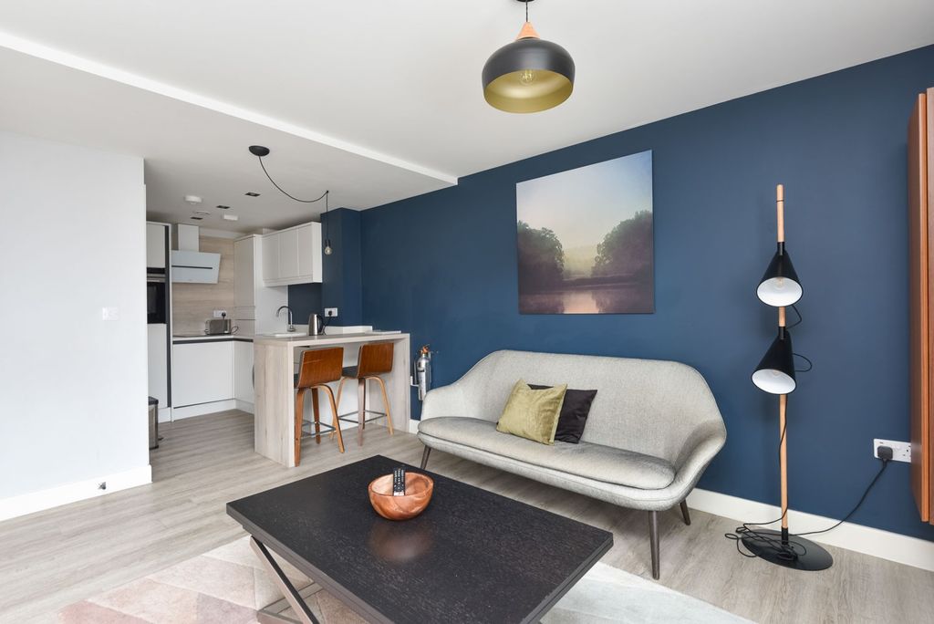 Property photo 3 of 9 4703995