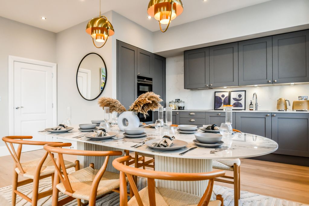 Property photo 1 of 22 The Grand Apartments Leigh-On-Sea