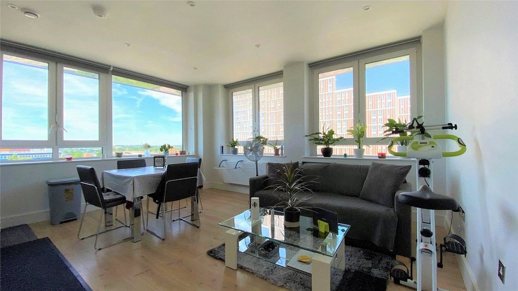 Property photo 2 of 6 Picture No. 11