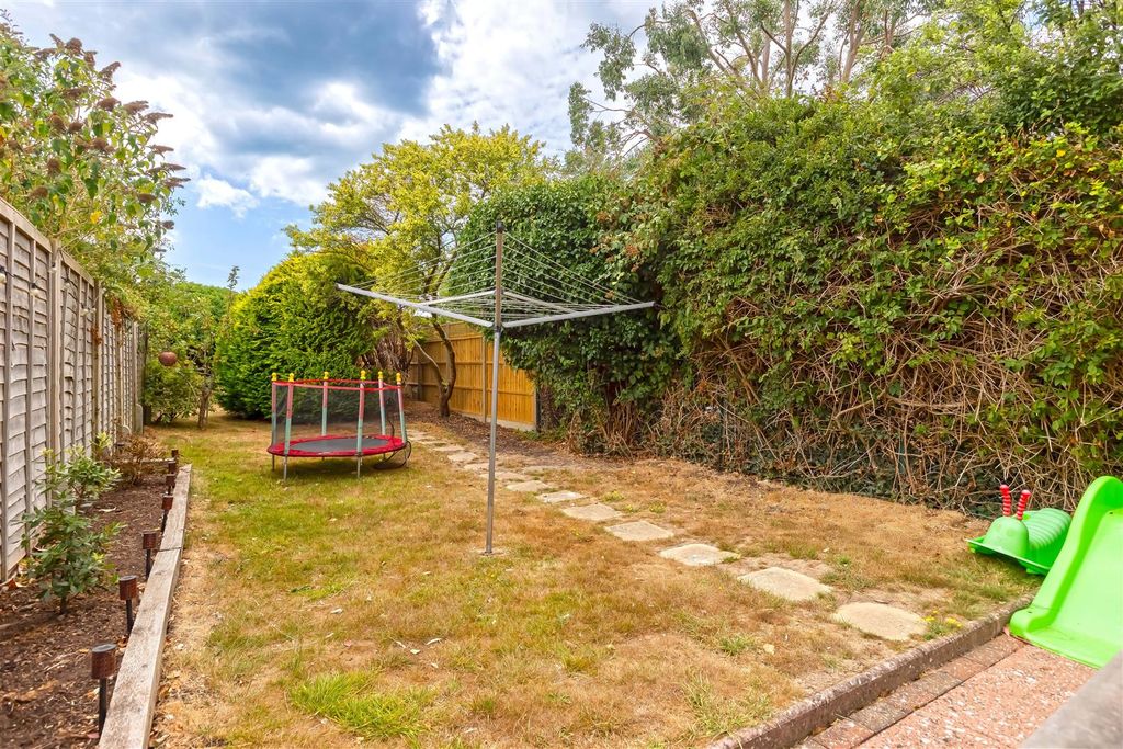 Property photo 2 of 14 Ardingly_13.Jpg