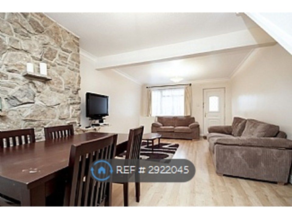 Property photo 3 of 11