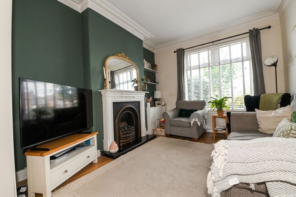 Property photo 2 of 21