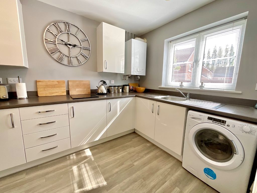 Property photo 2 of 27 4480125