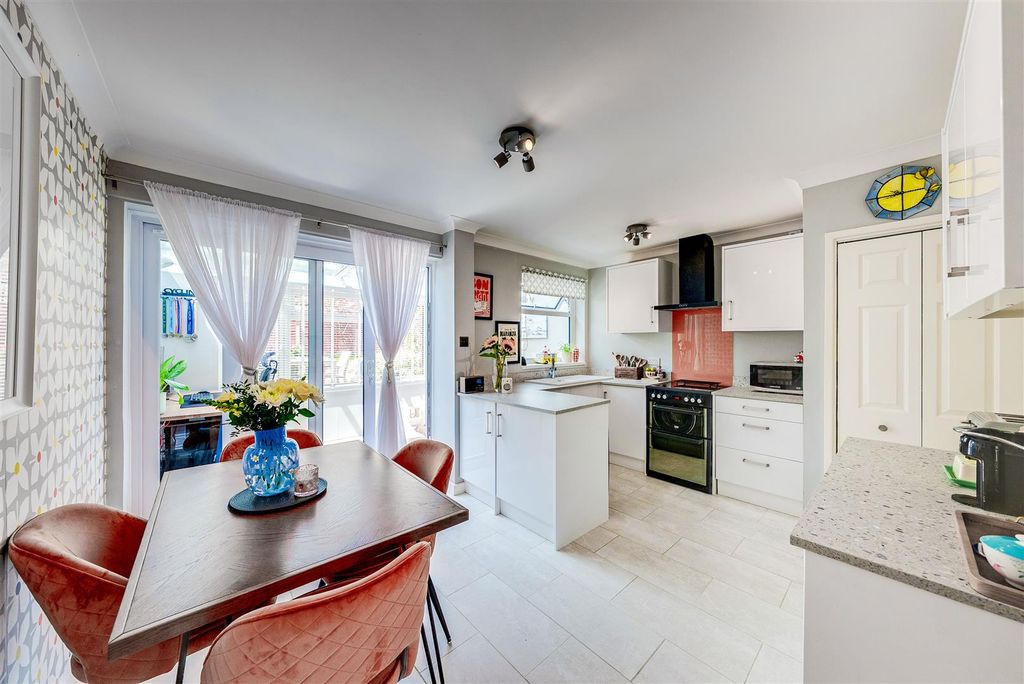 Property photo 3 of 19 A7S09186Hdr.Jpg