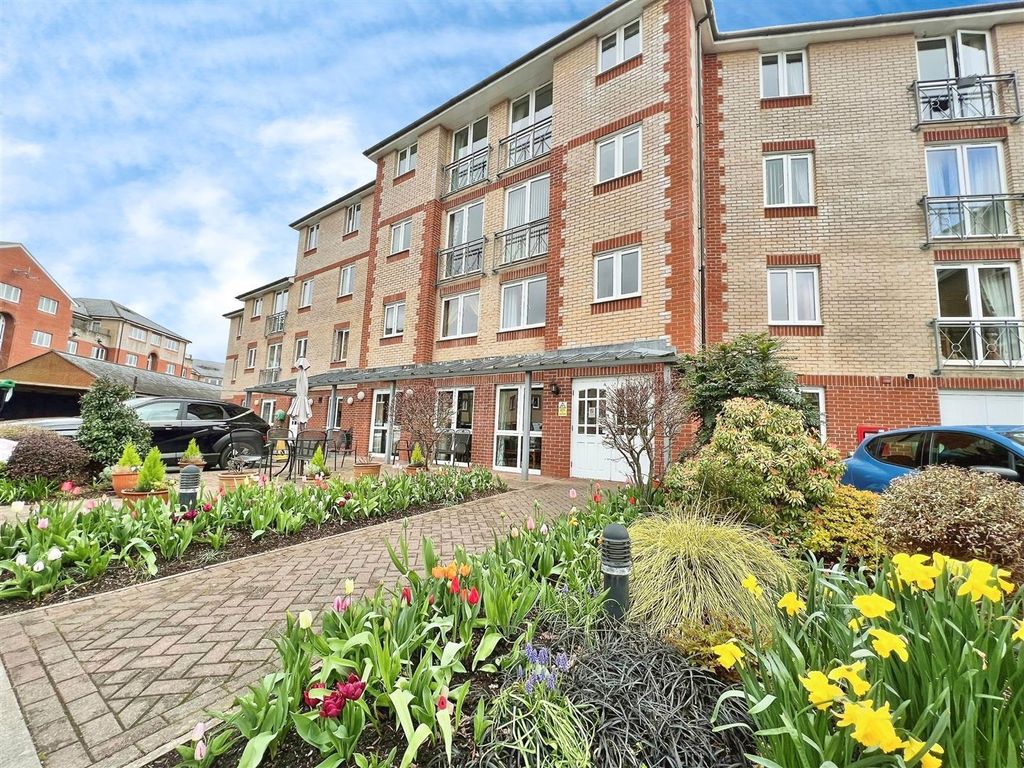 Property photo 1 of 13 Front