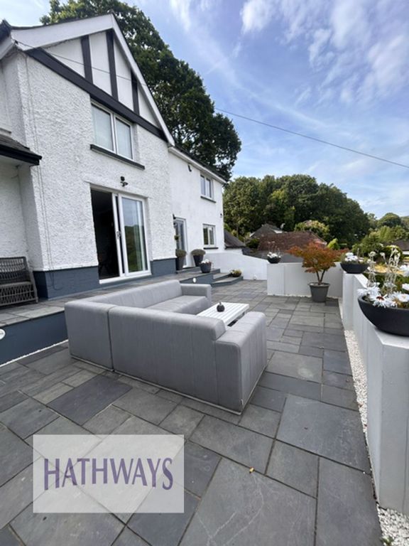Property photo 3 of 122