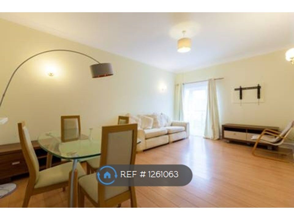 Property photo 2 of 9 Living Room