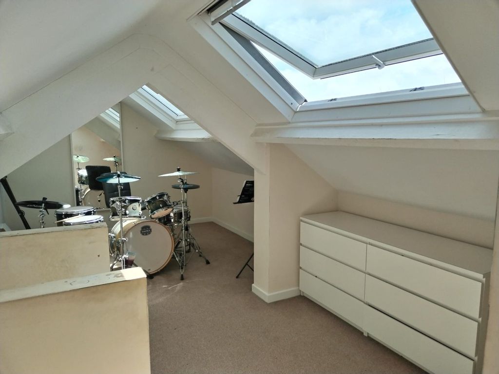 Additional image 31 of 8 bed farm for saleStormy Down, Pyle, Bridgend CF33