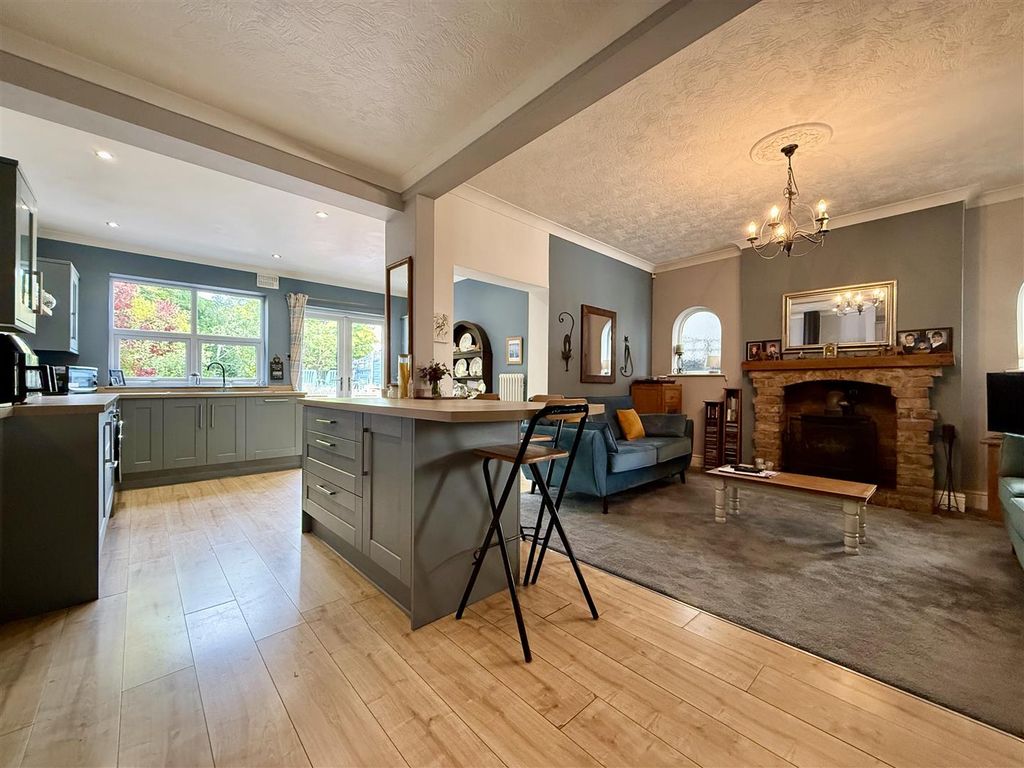 Property photo 2 of 23 2