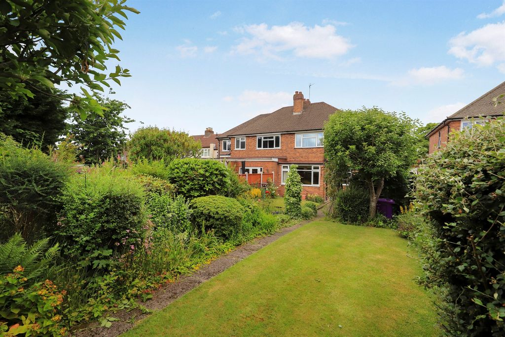 Property photo 2 of 19