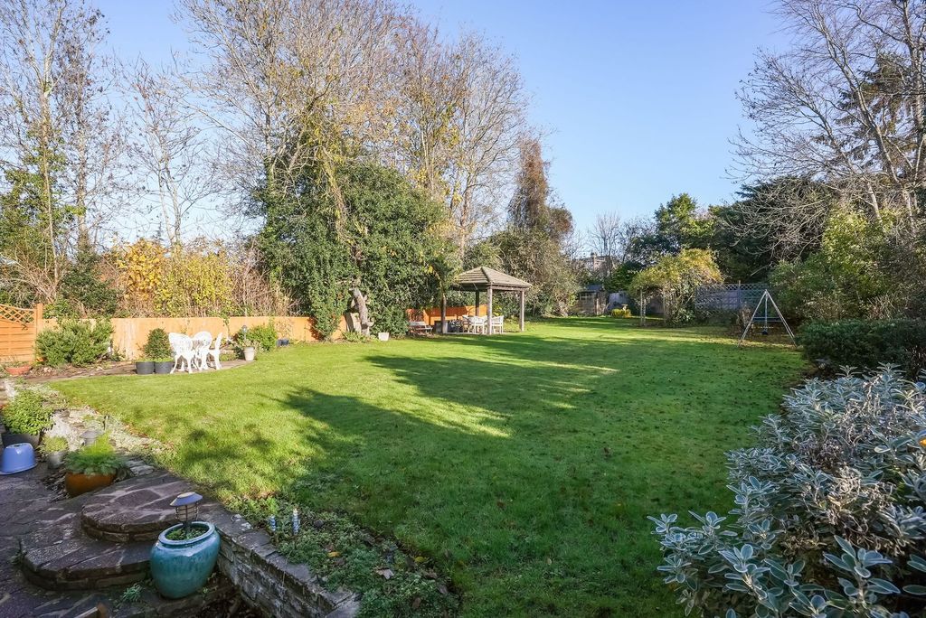 Property photo 2 of 20