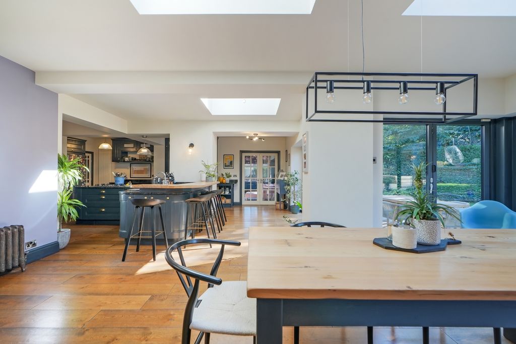 Property photo 2 of 45 Kitchen Diner