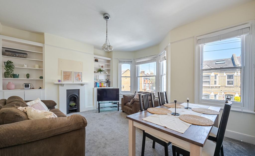Property photo 1 of 6