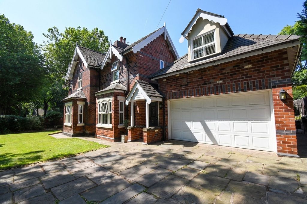 Property photo 1 of 31