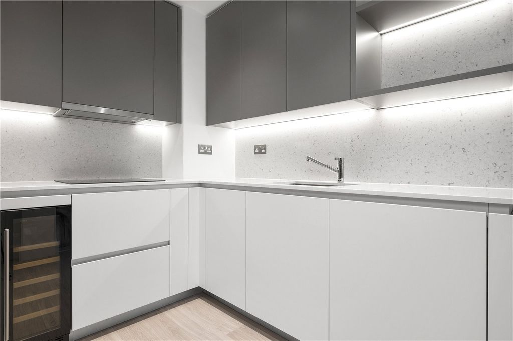 Property photo 2 of 12 Kitchen