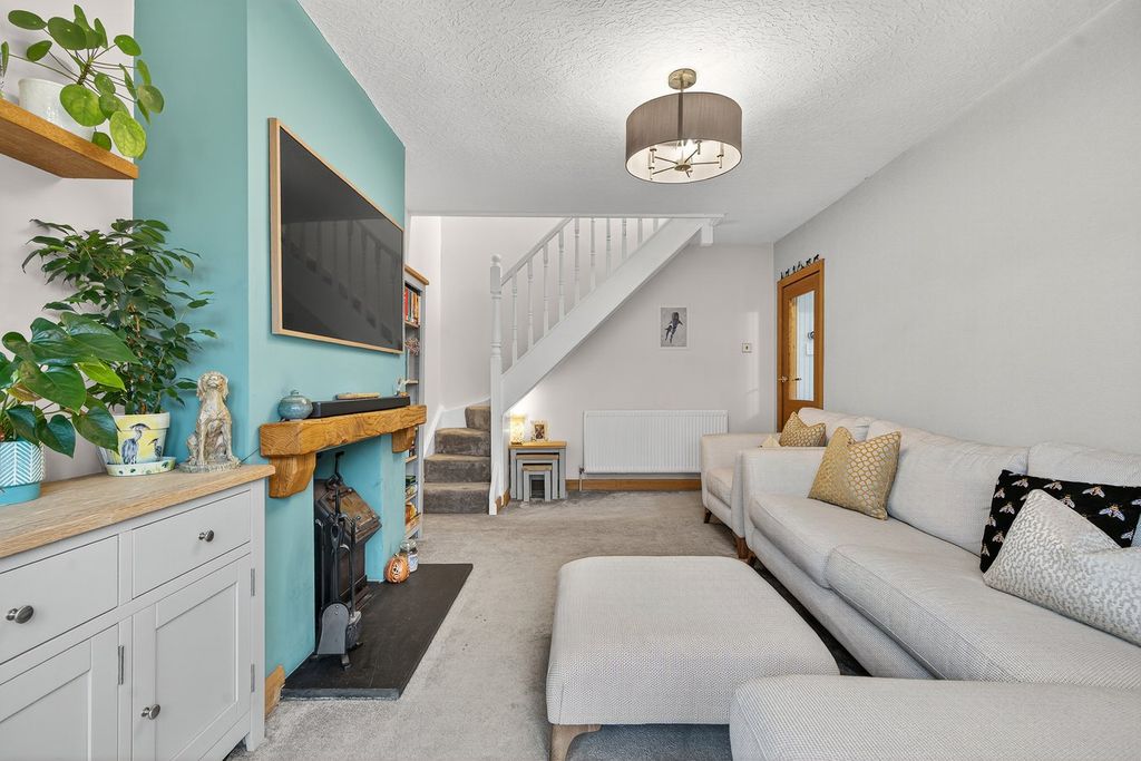 Property photo 3 of 19