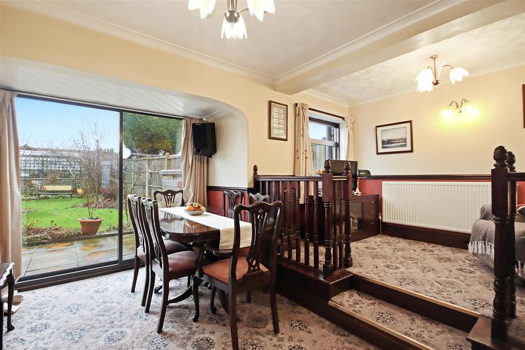 Property photo 3 of 17 Dining Room