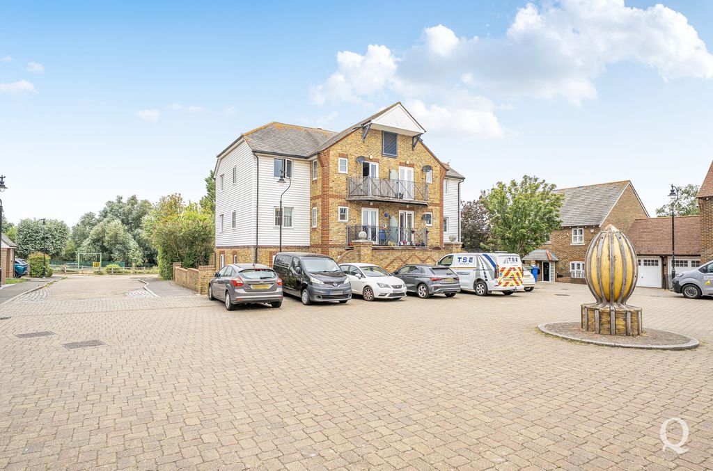 Property photo 1 of 20 Bf66Aff9-F9d2-4F0...