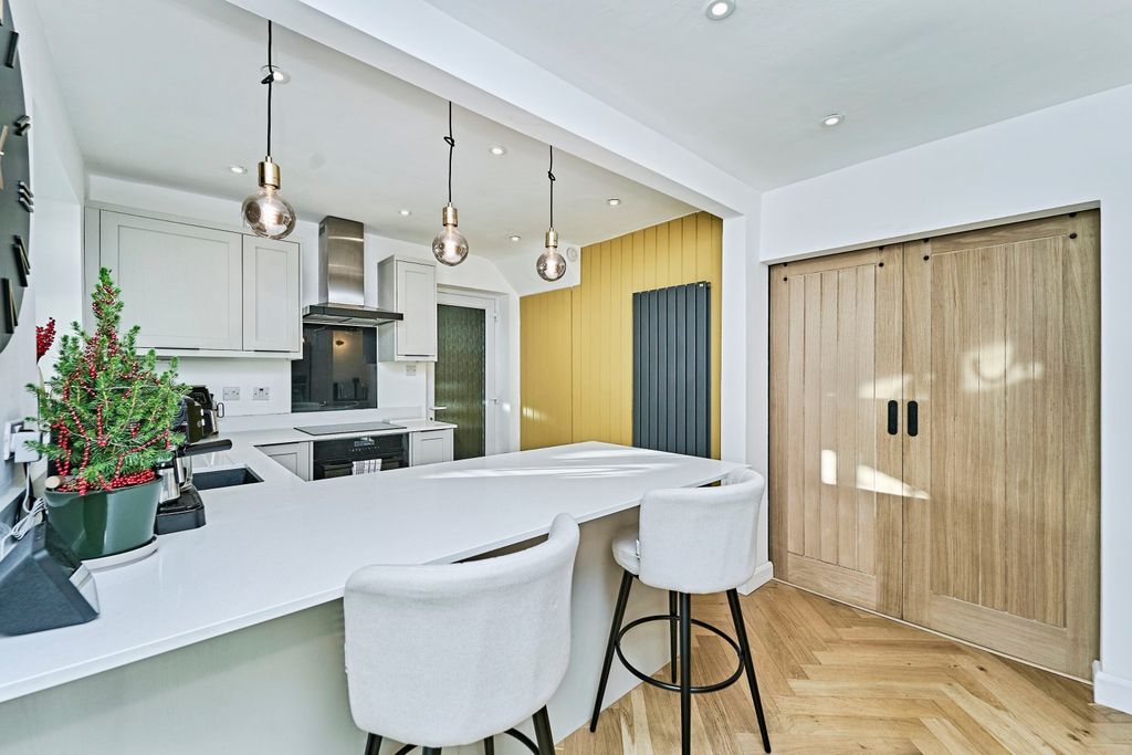 Property photo 2 of 20 Mmk01924