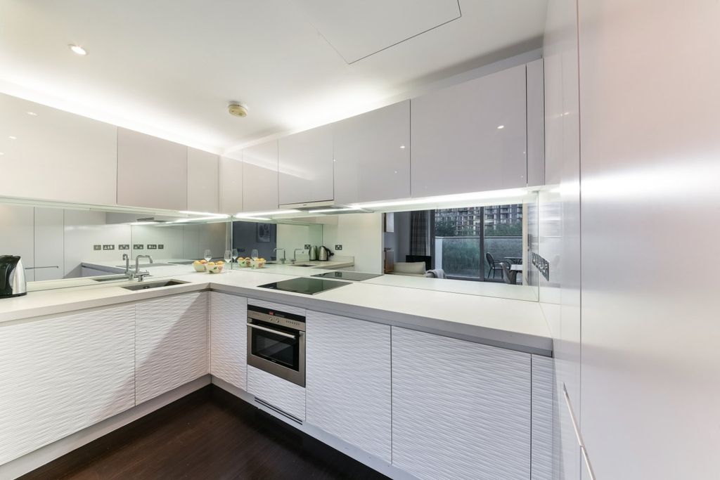 Property photo 2 of 8 Kitchen