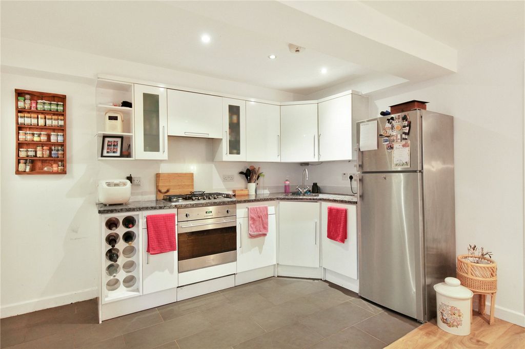 Property photo 3 of 19 Picture No. 28