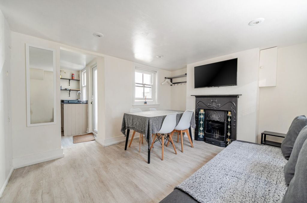Property photo 2 of 13 1493886-13-6A54d4...