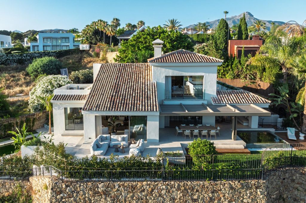 Property photo 1 of 81