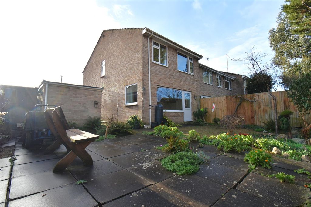 Property photo 2 of 16