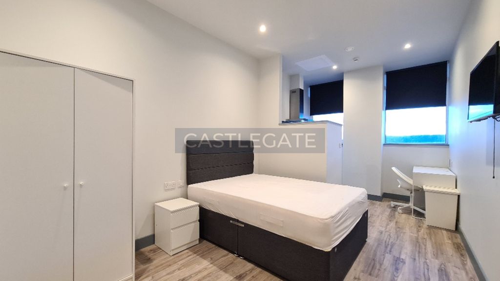 Property photo 1 of 12 Room 73, Renaissance Works, 103 New Street, Huddersfield, HD1 2Tw