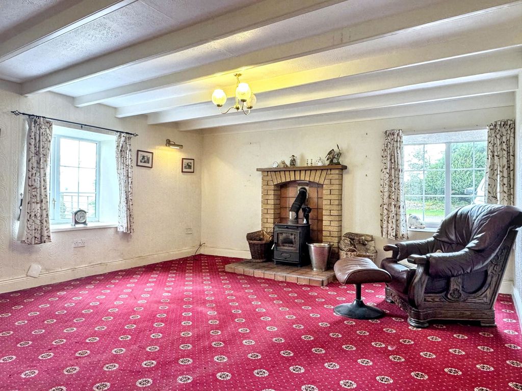 Property photo 2 of 27