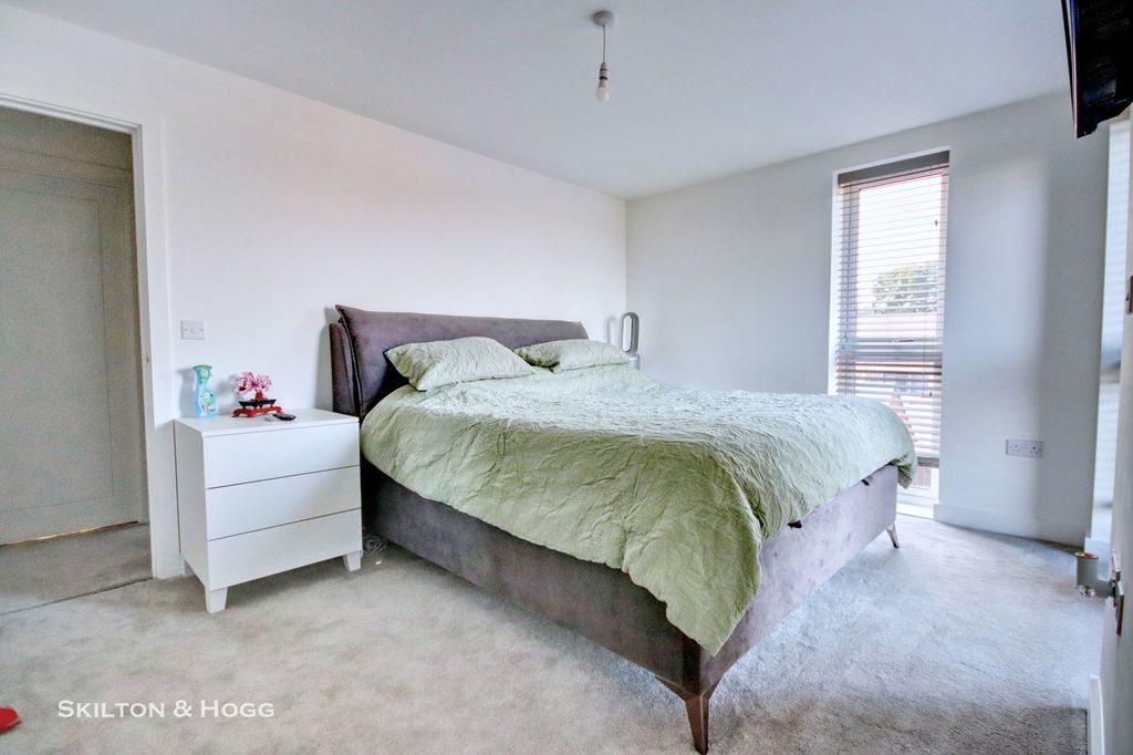 Additional image 14 of 4 bed semi-detached house for saleWren Way, Daventry NN11