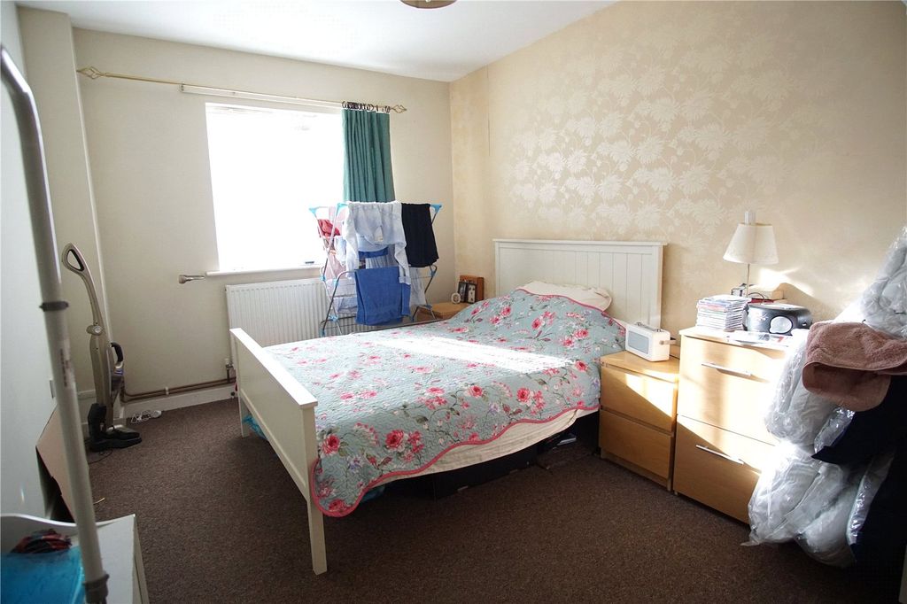 Property photo 3 of 12 Bedroom 2