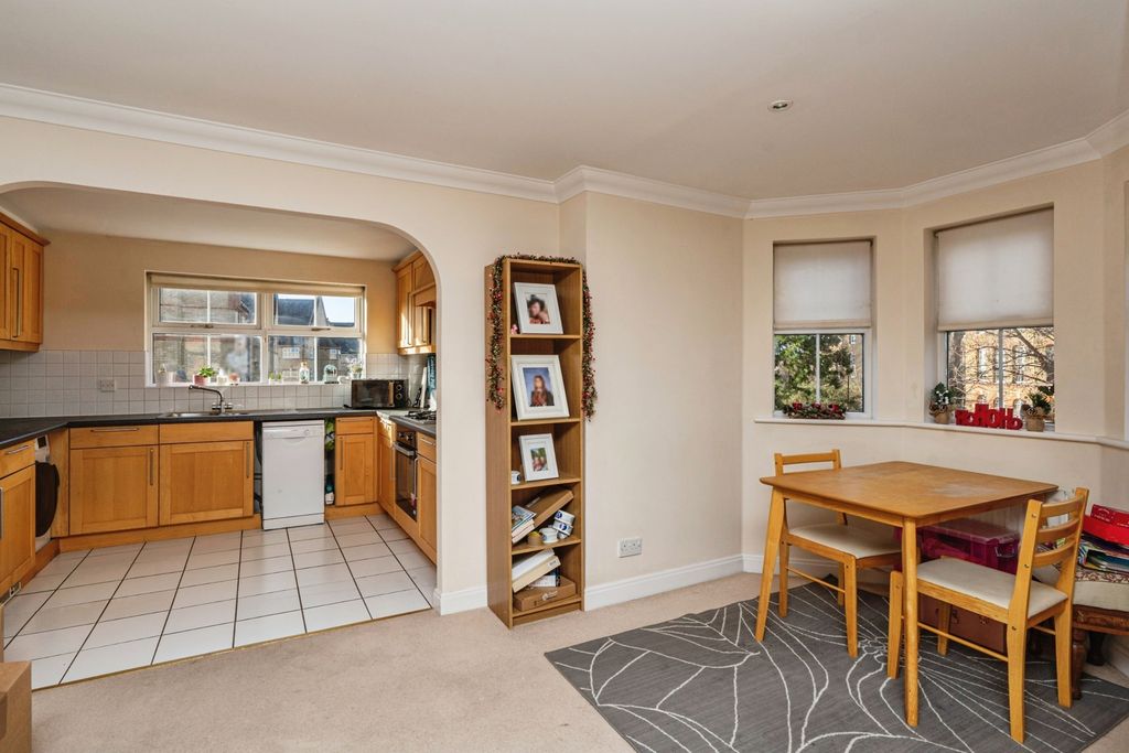 Property photo 3 of 20 Pbox-Img.Jpg