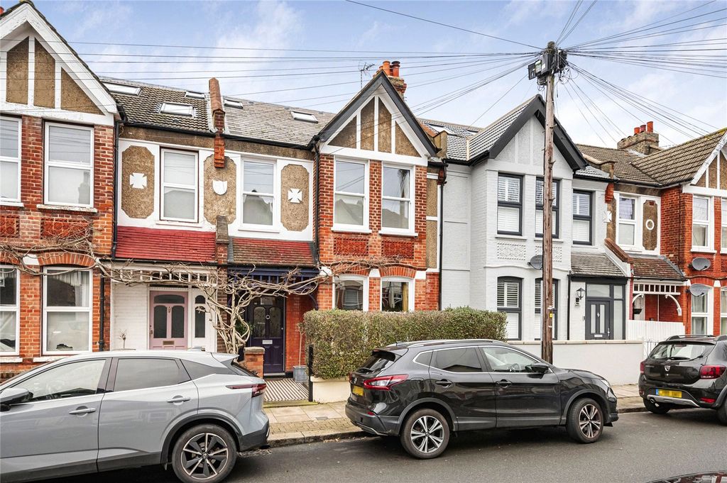 Property photo 2 of 19 Picture No. 12