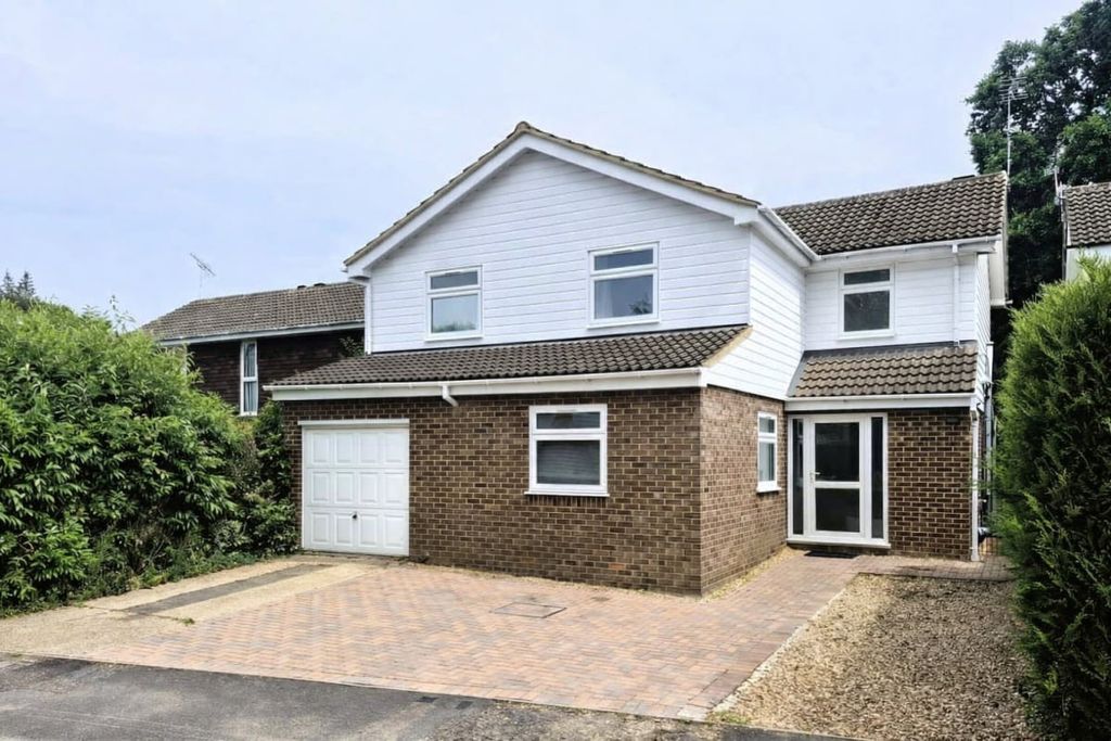 Property photo 1 of 9