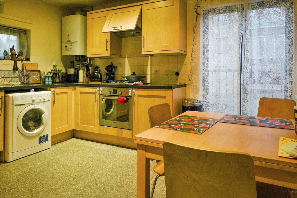 Property photo 3 of 13 Picture No. 15
