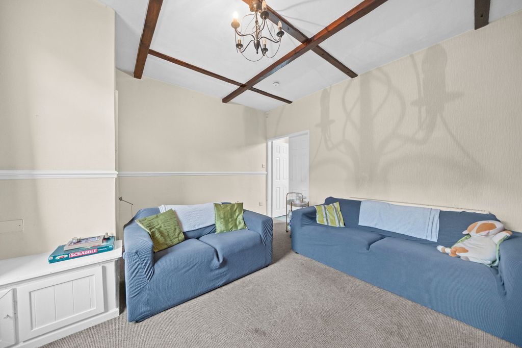 Property photo 3 of 13