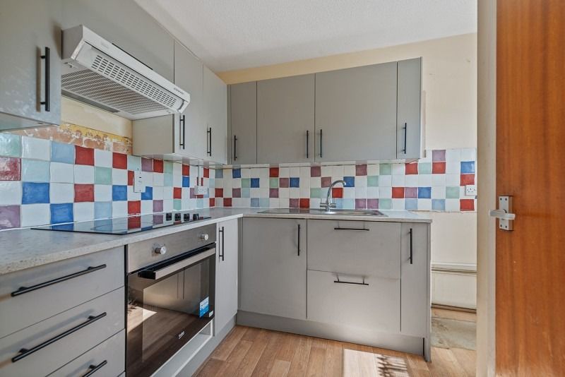 Property photo 3 of 22 4271062