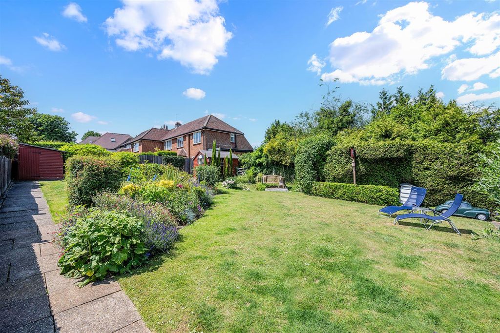 Property photo 2 of 19 Hillside, 84 (2).Jpg