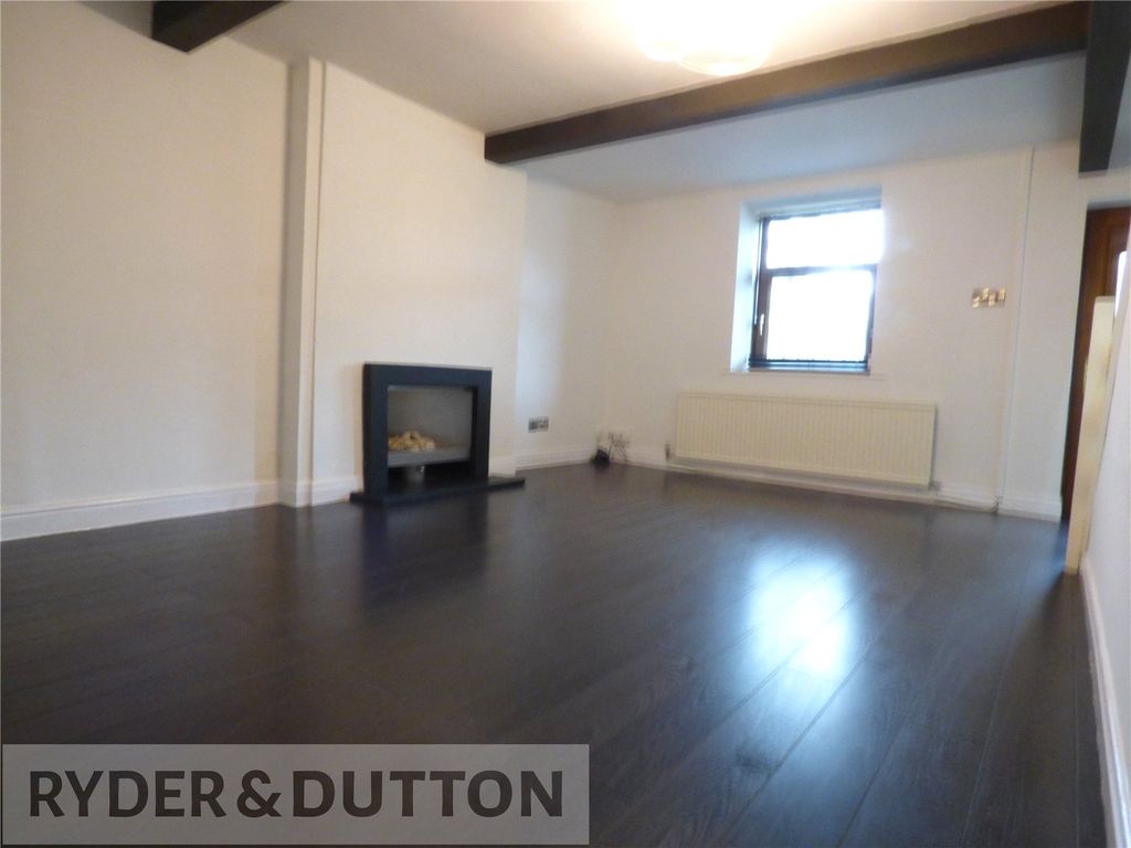 Property photo 2 of 15 Lounge