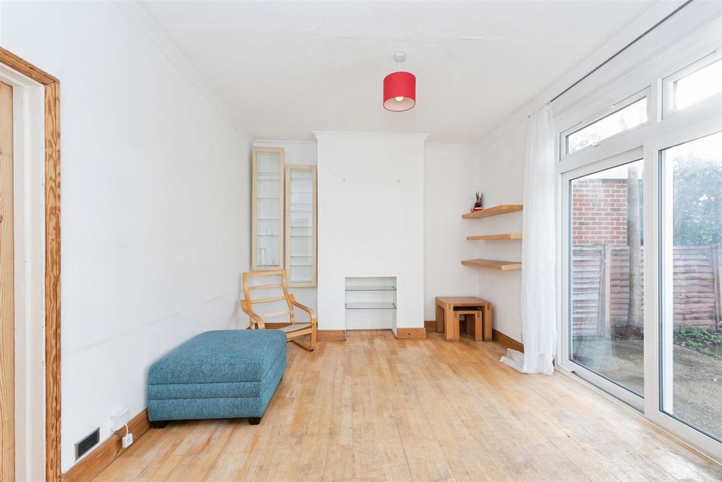 Property photo 2 of 20 Wellington8Of27.Jpg