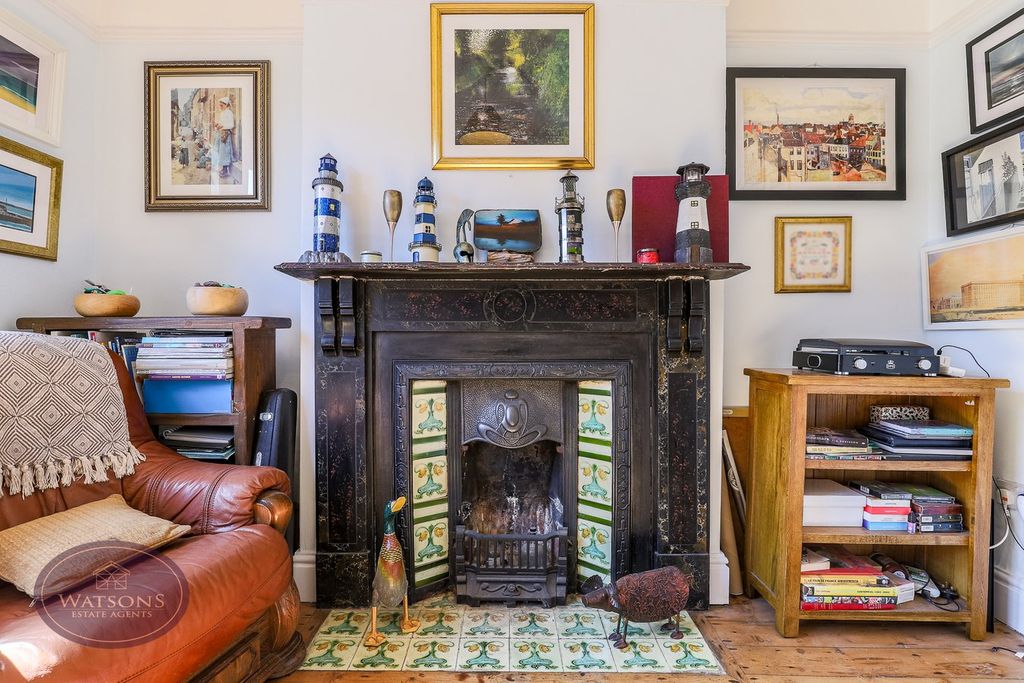 Property photo 3 of 20