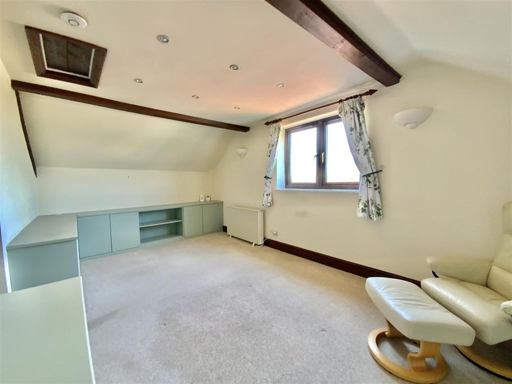 Property photo 3 of 12 Img_3072.Jpeg