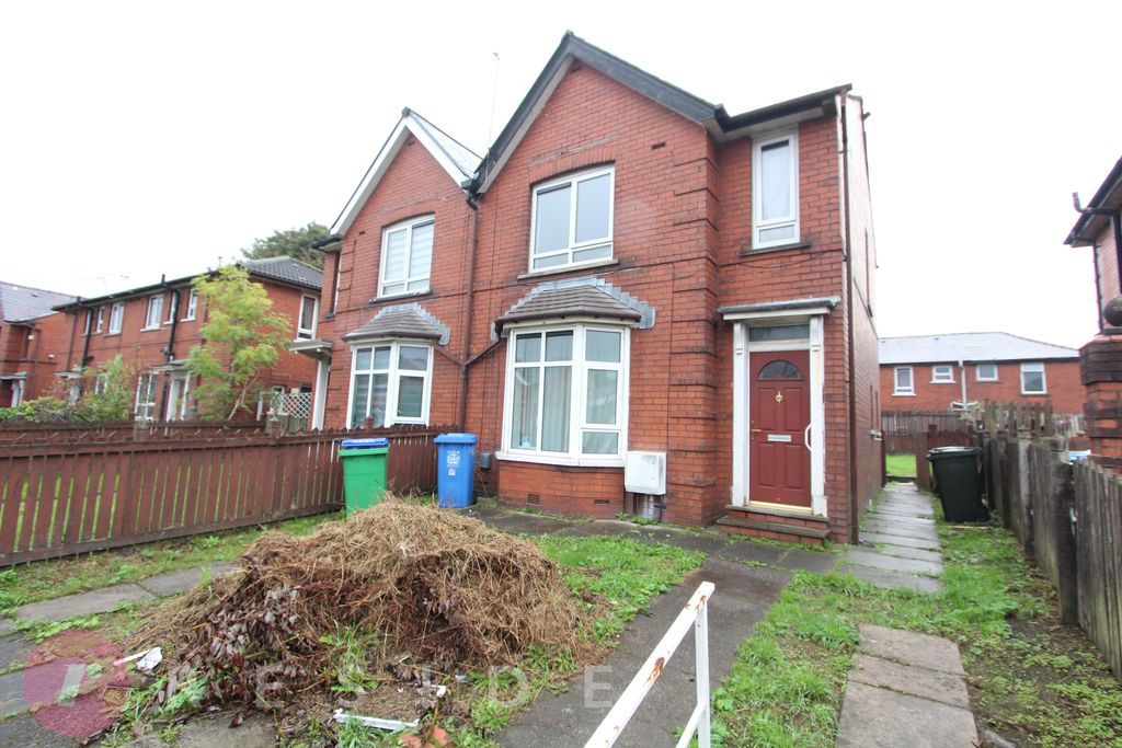 Property photo 1 of 10 House