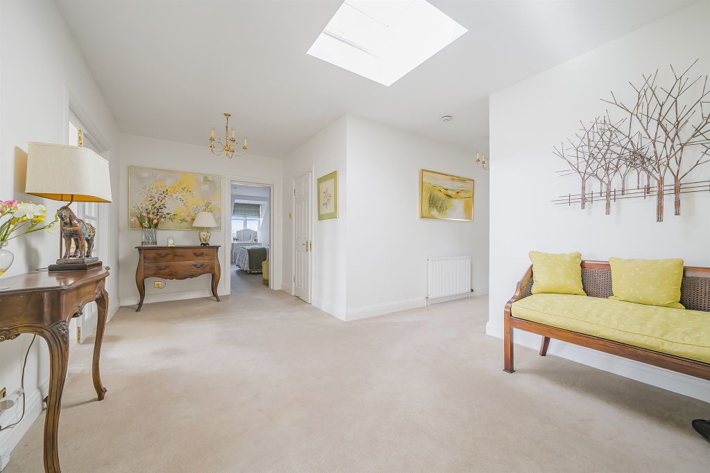 Additional image 13 of 3 bed penthouse for saleCrescent Road, Enfield EN2