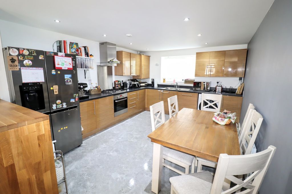 Property photo 3 of 13 Open Plan Living