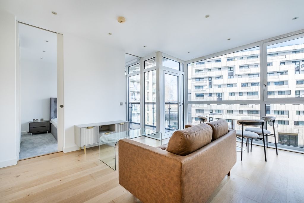 Property photo 2 of 13 Reception