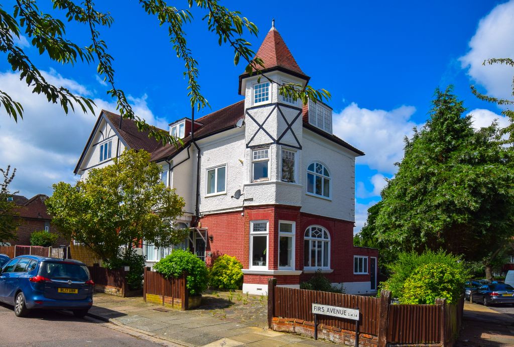 Property photo 1 of 8