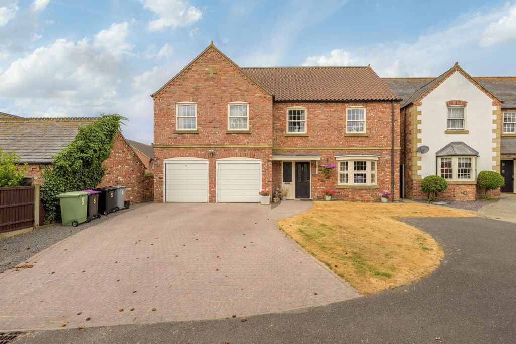 Property photo 1 of 30